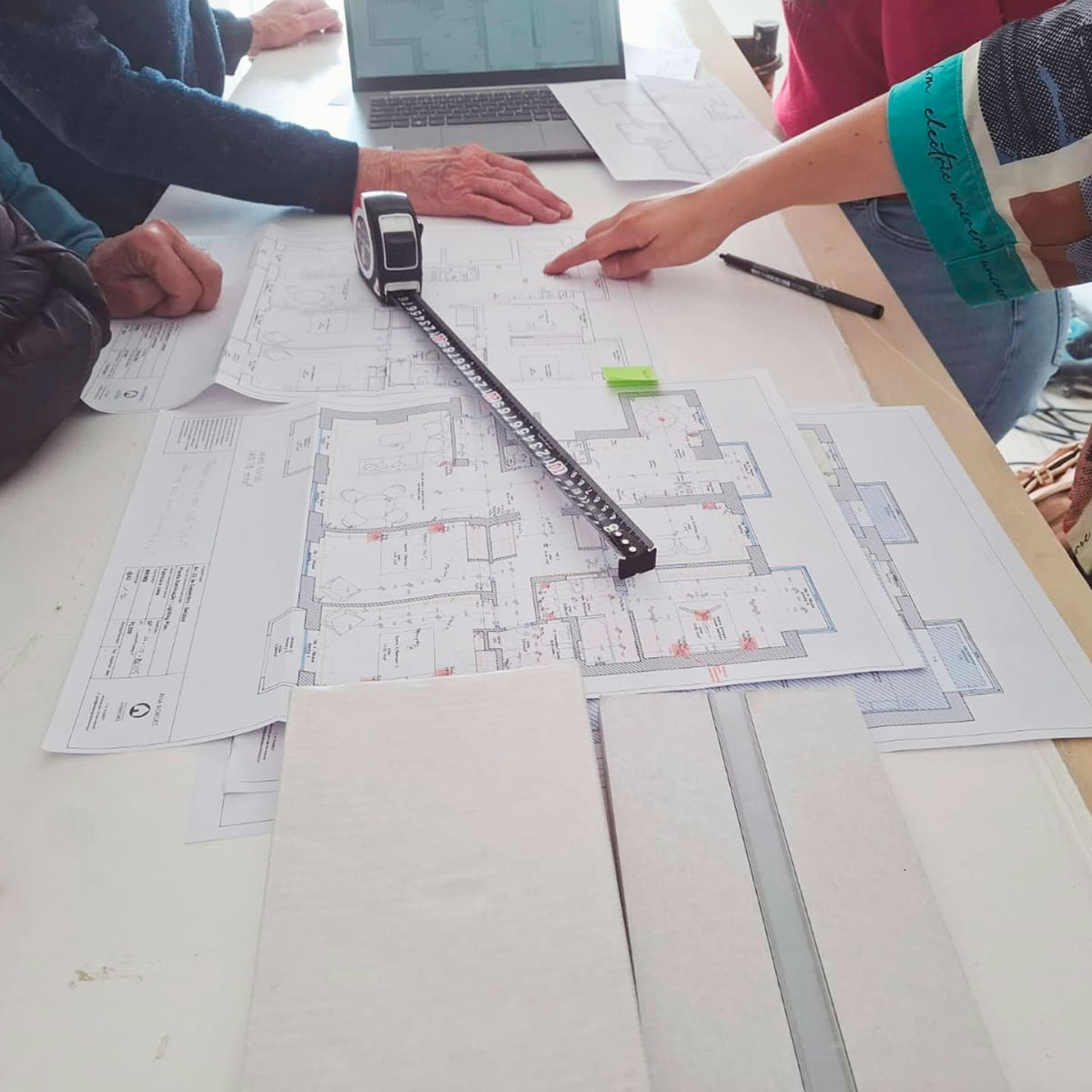 Ana Borges Interiores Reuni&atilde;o de Obra